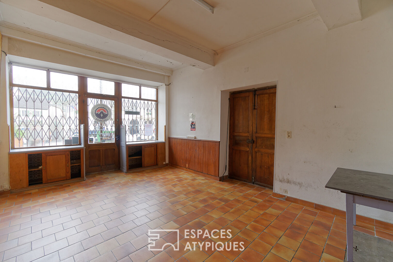 Mansion at the foot of the Pyrenees