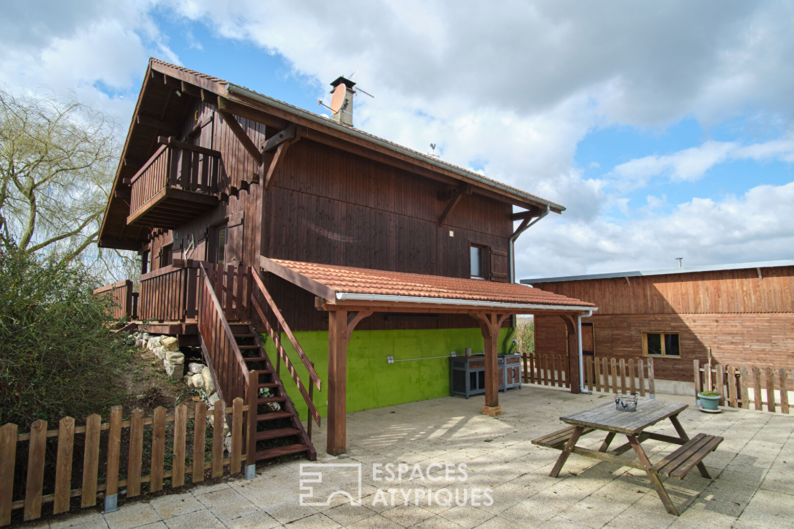 Mountain chalet on the plain near the Lac du Der