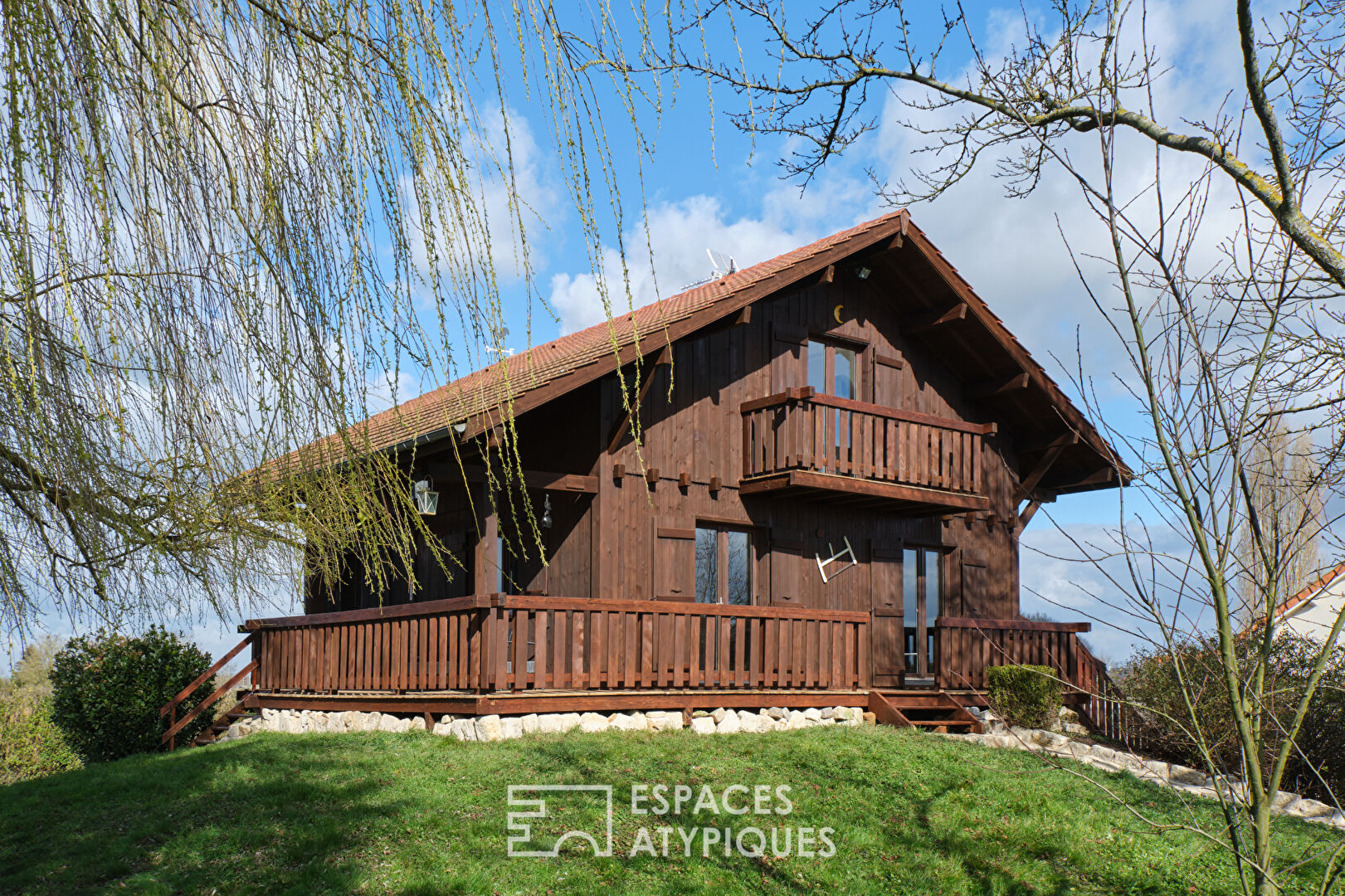 Mountain chalet on the plain near the Lac du Der