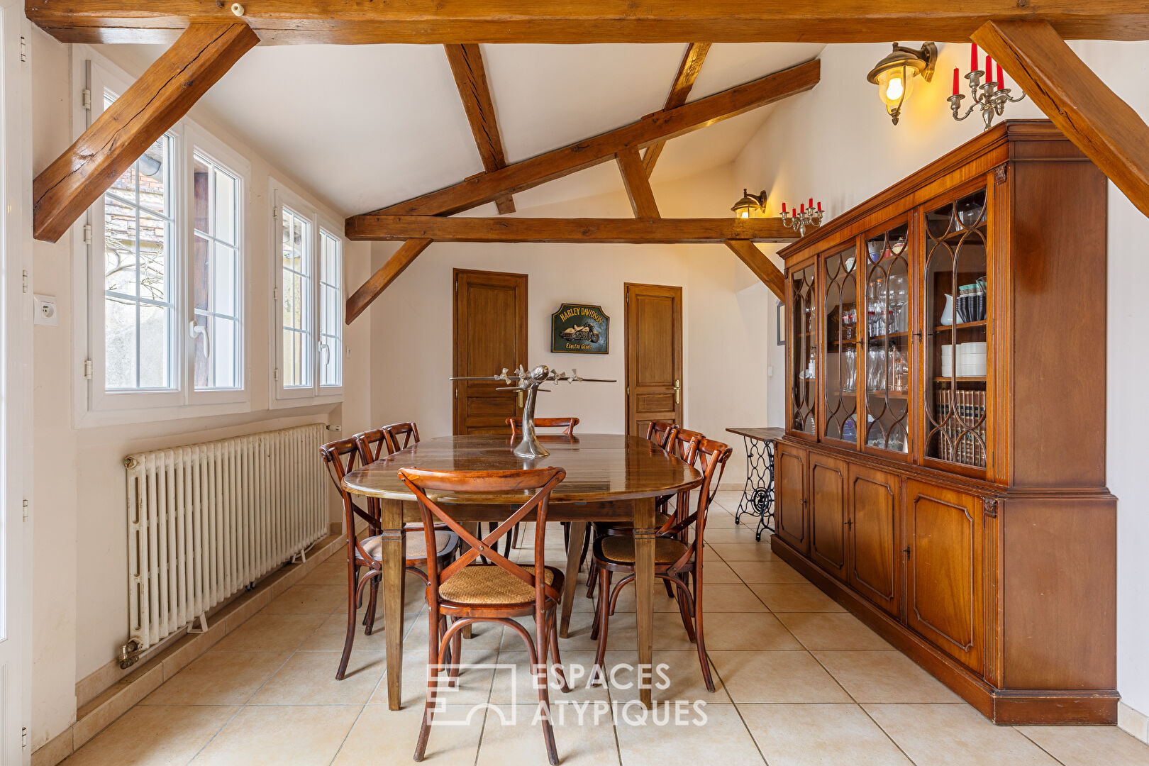 Elegant farmhouse with swimming pool and outbuildings