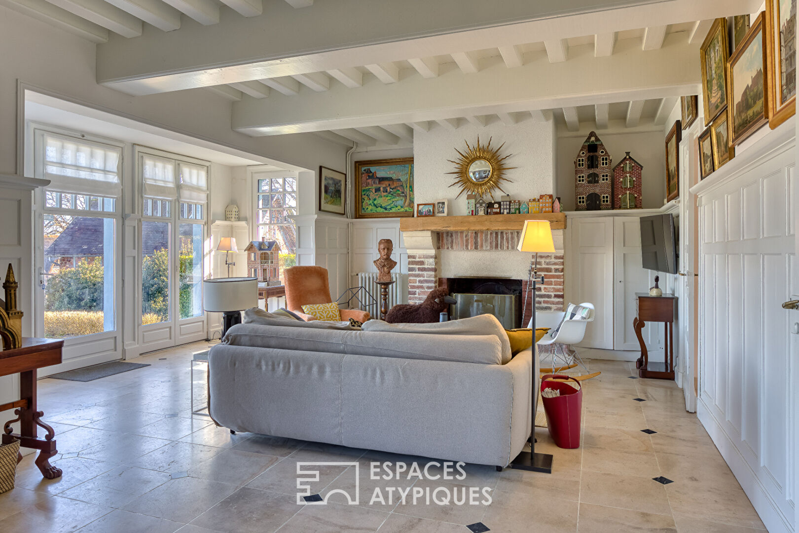 Maison de charme dans un cadre idyllique surplombant la Seine