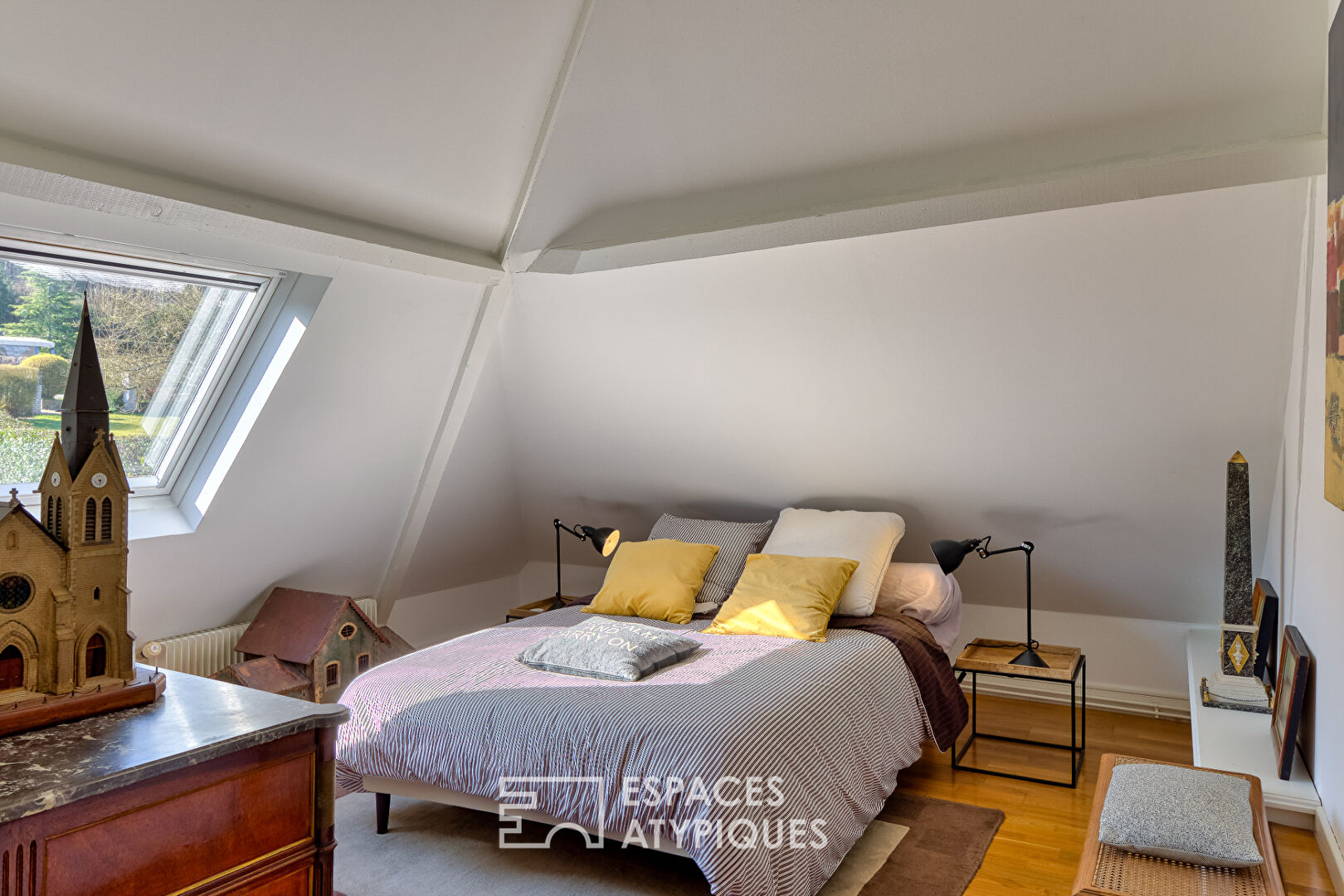 Maison de charme dans un cadre idyllique surplombant la Seine