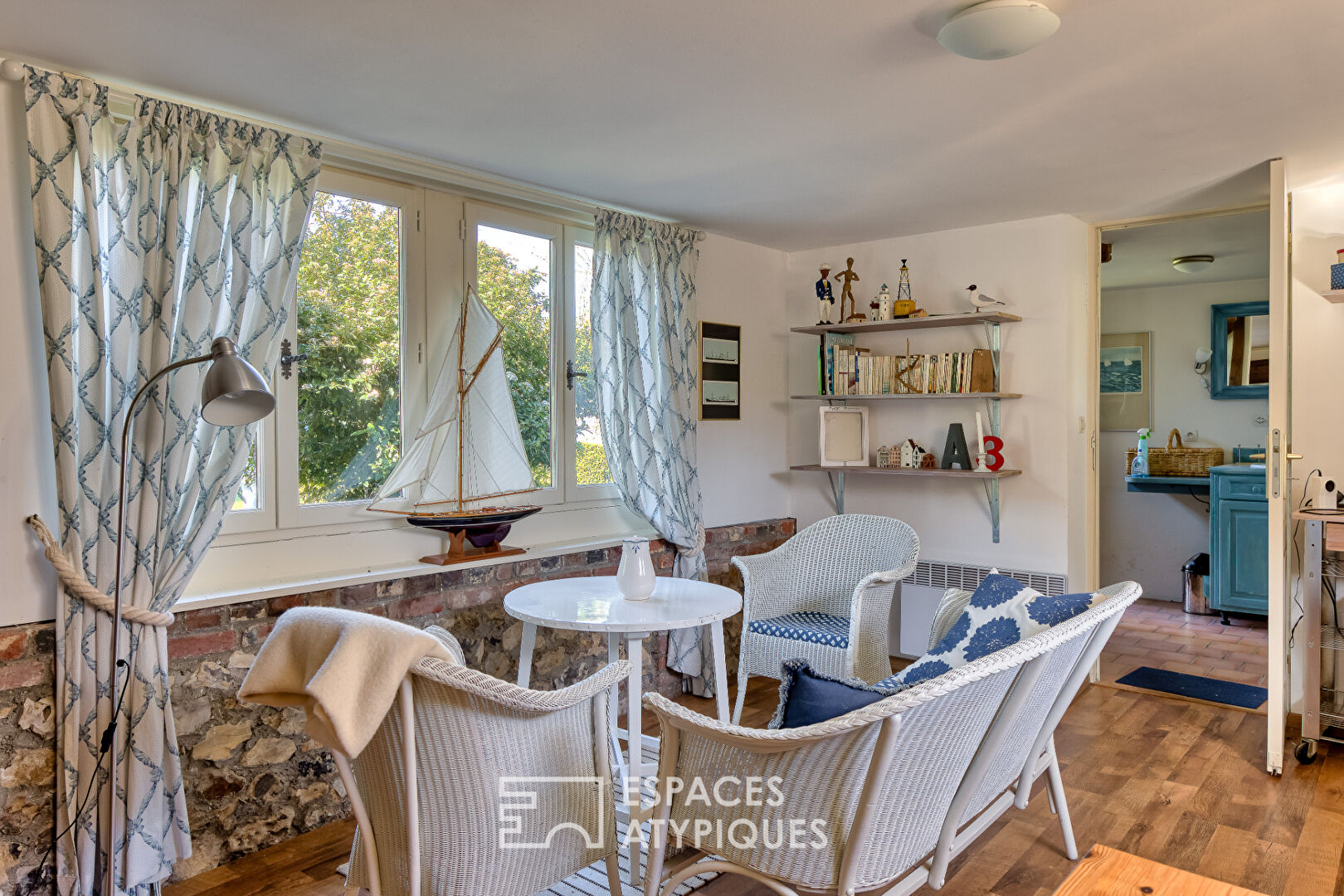 Maison de charme dans un cadre idyllique surplombant la Seine
