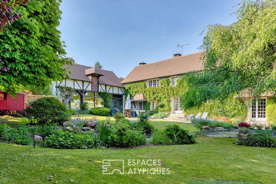 Ancienne ferme réhabilitée avec dépendances et poolhouse