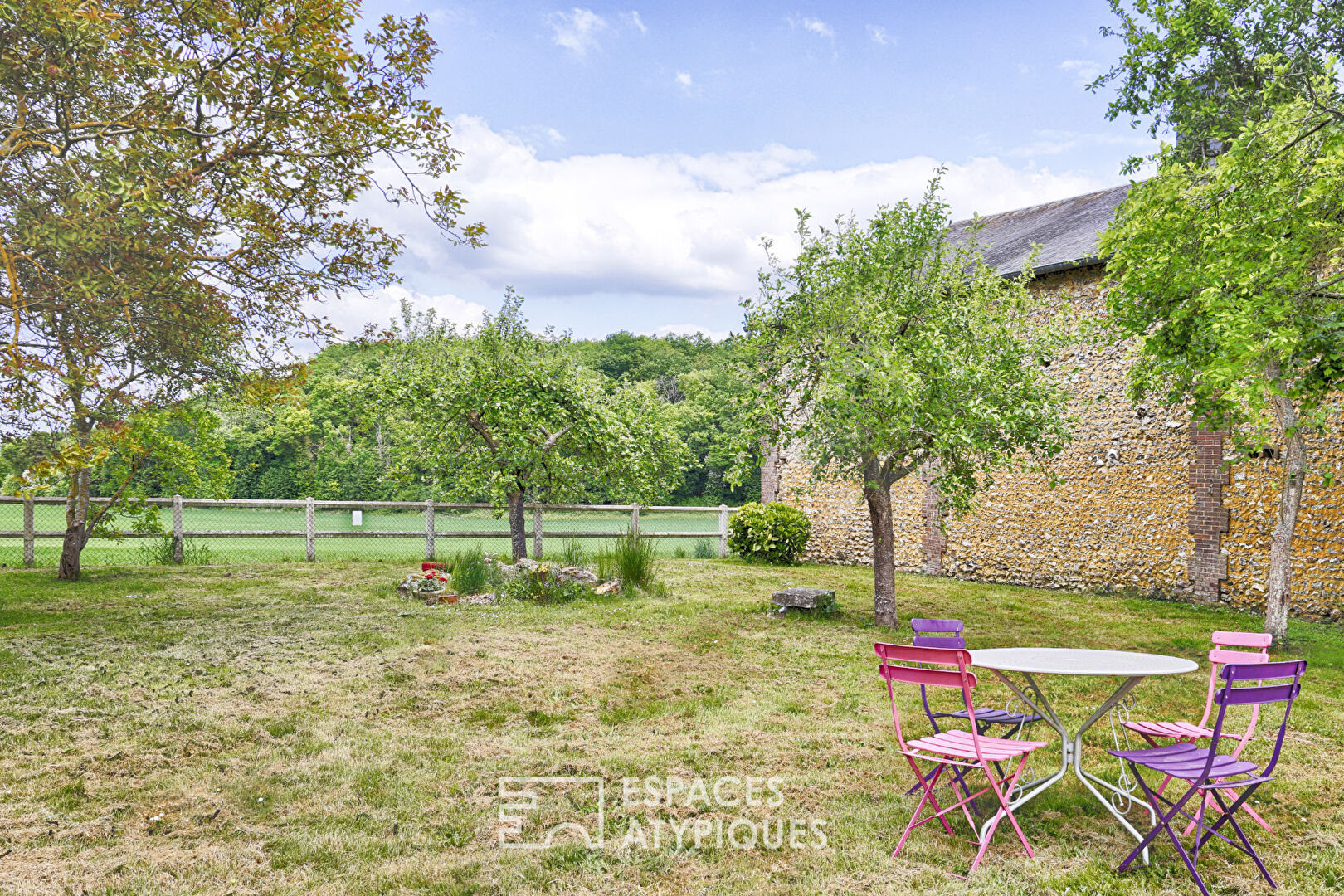Ancienne grange rénovée à la campagne