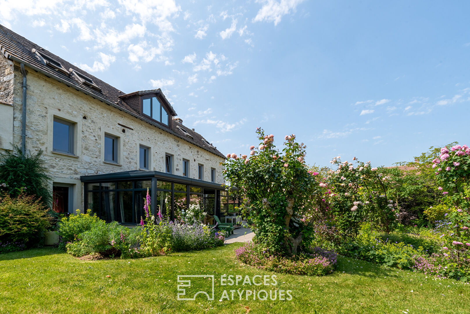 Stone family house with swimming pool and outbuildings