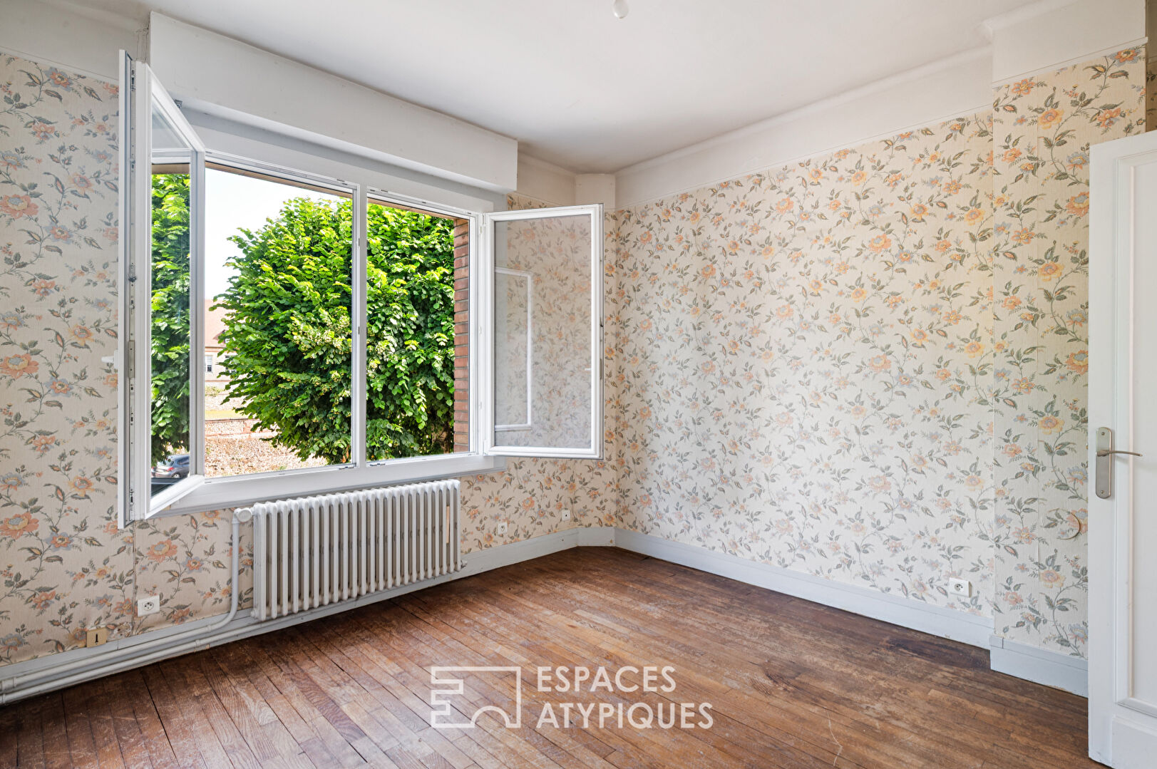 Spacious townhouse a stone’s throw from the cathedral
