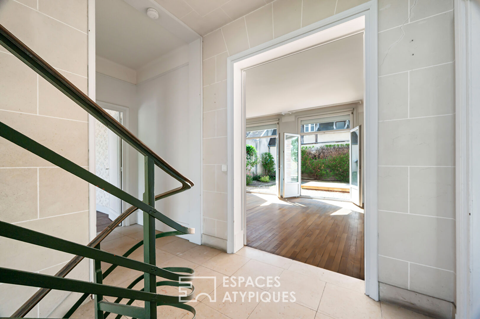 Spacious townhouse a stone’s throw from the cathedral