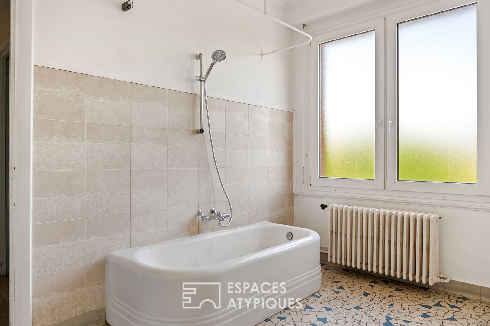 Spacious townhouse a stone’s throw from the cathedral