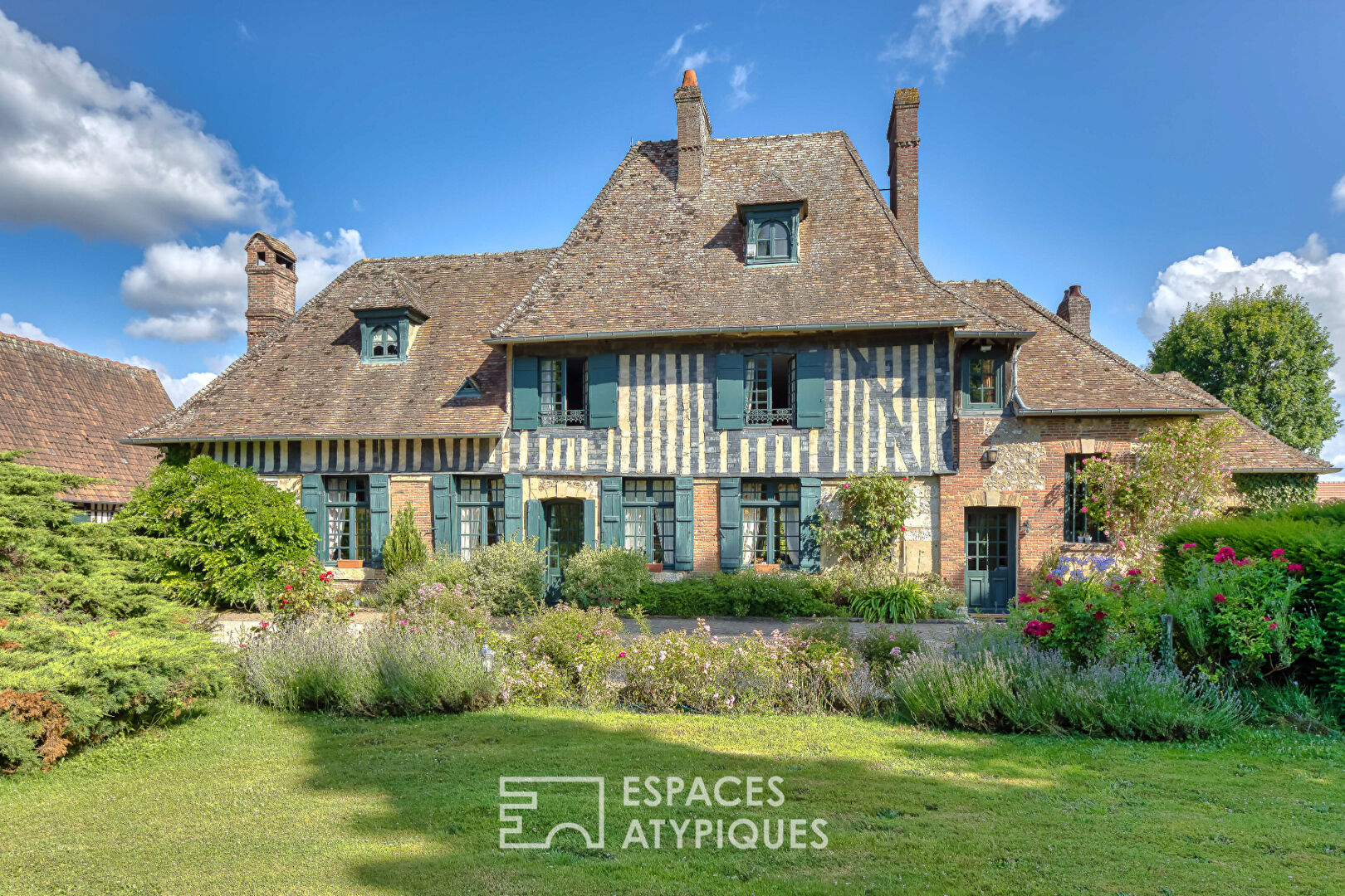 Former seigneury, a jewel of history in the heart of a Norman village