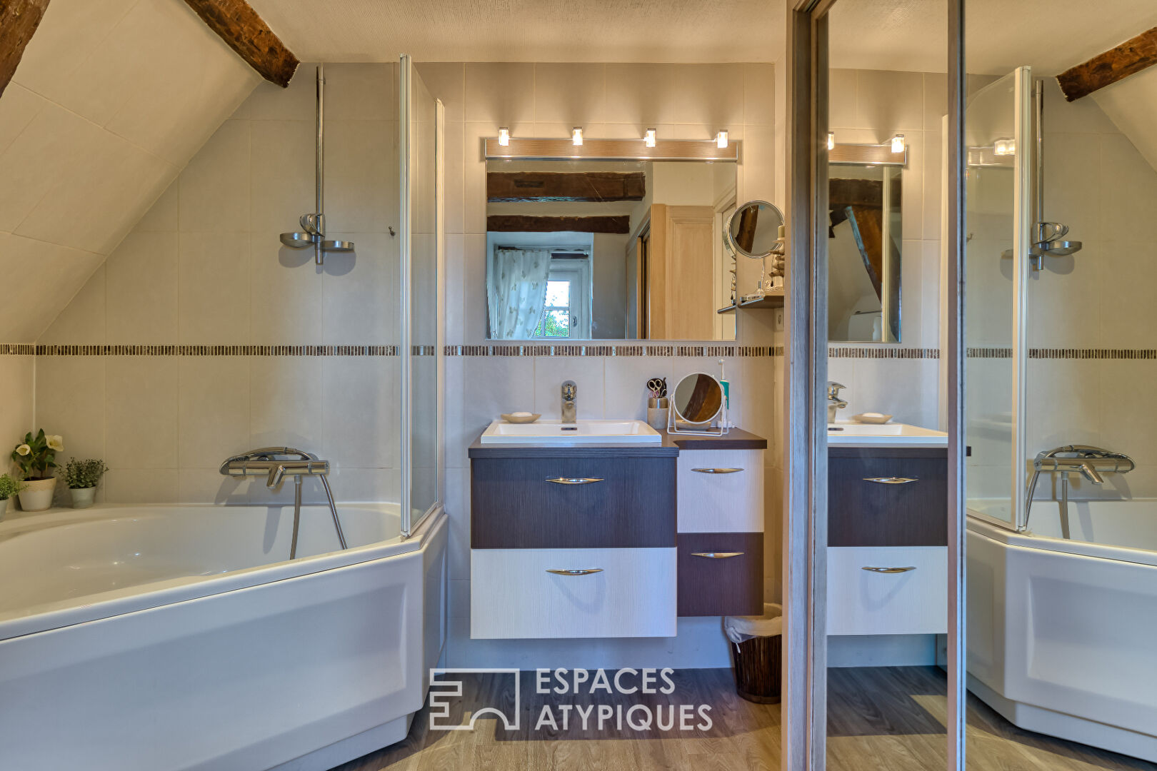 Former seigneury, a jewel of history in the heart of a Norman village