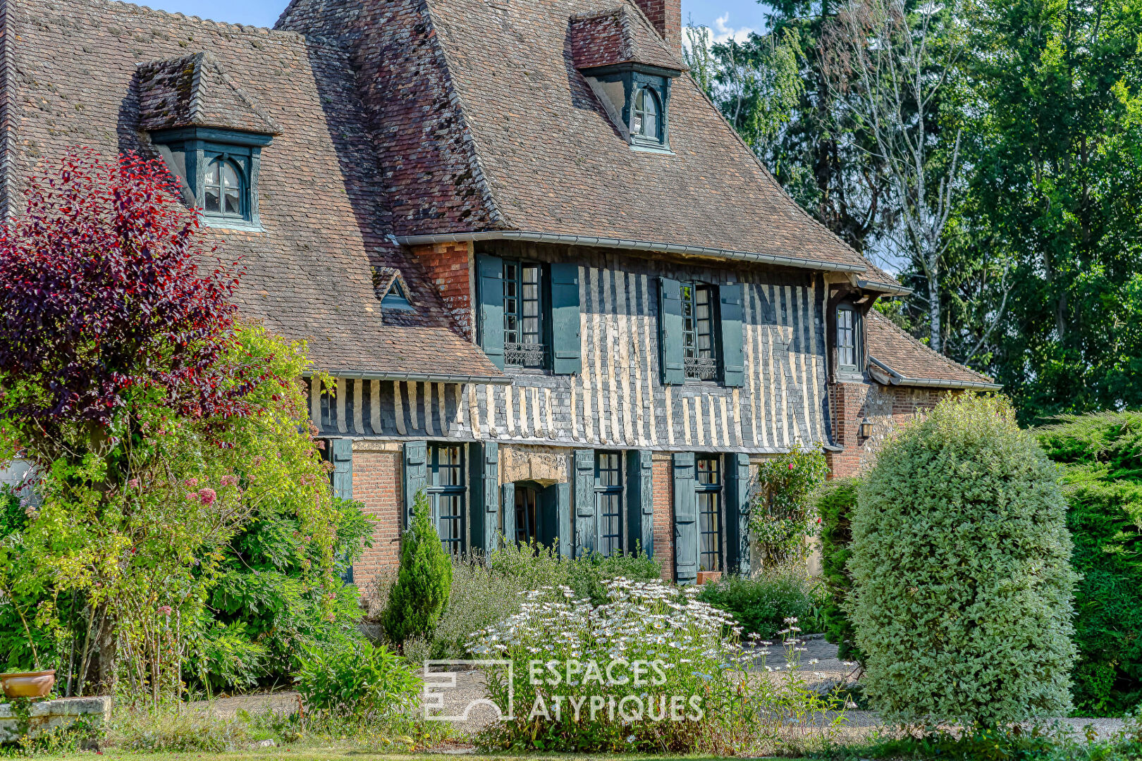 Former seigneury, a jewel of history in the heart of a Norman village