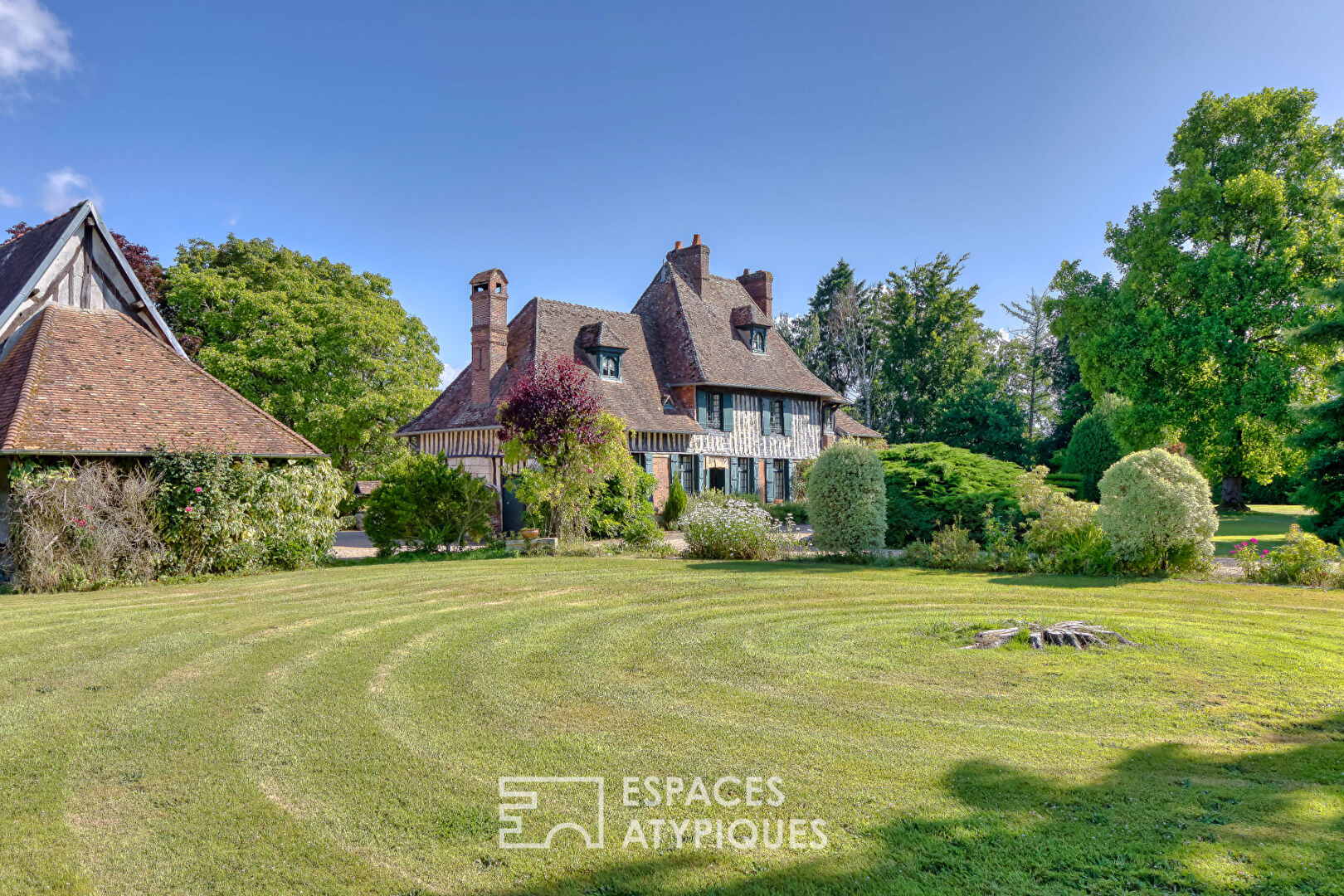 Former seigneury, a jewel of history in the heart of a Norman village