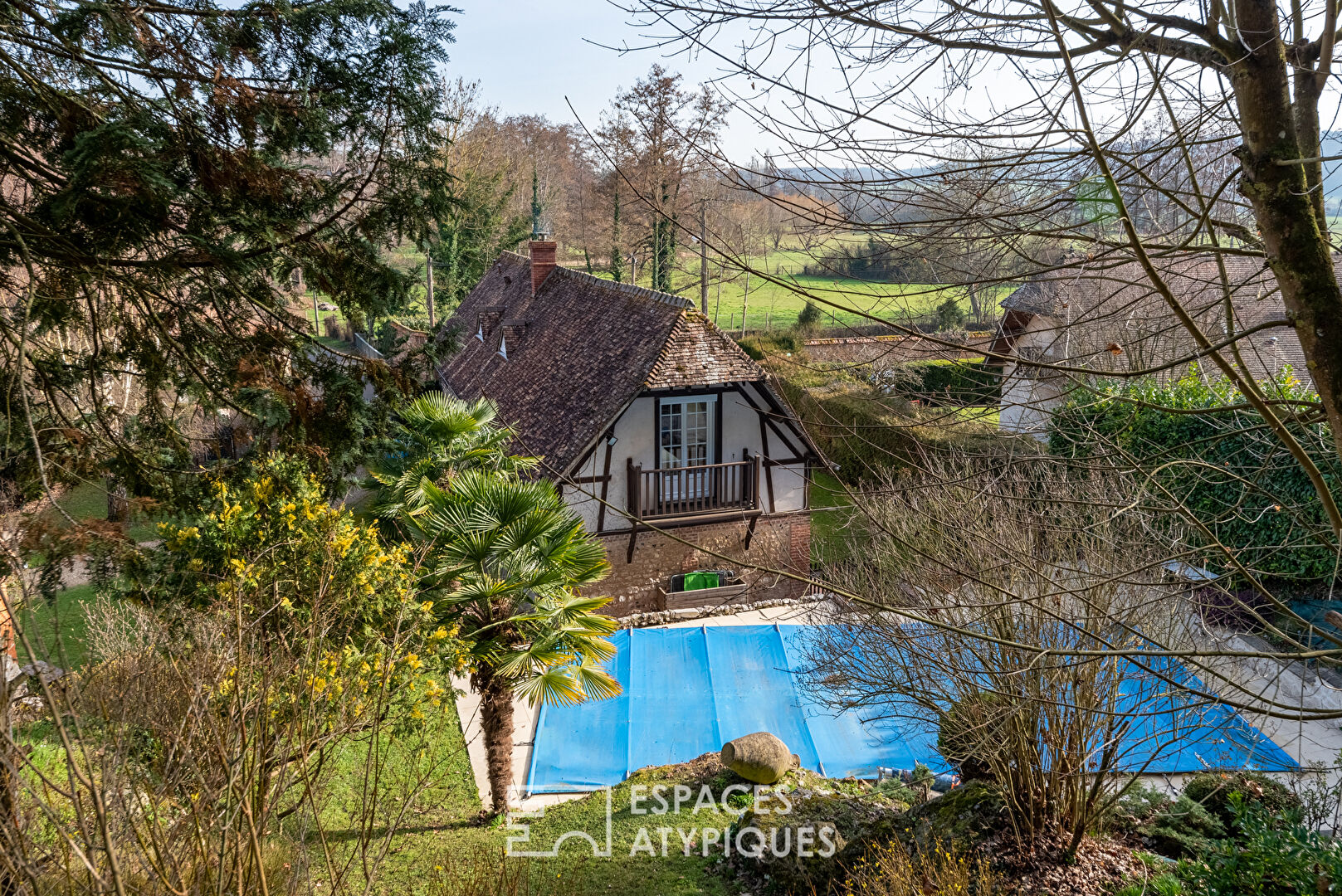 Elegant 1901 farmhouse in the heart of the Iton Valley