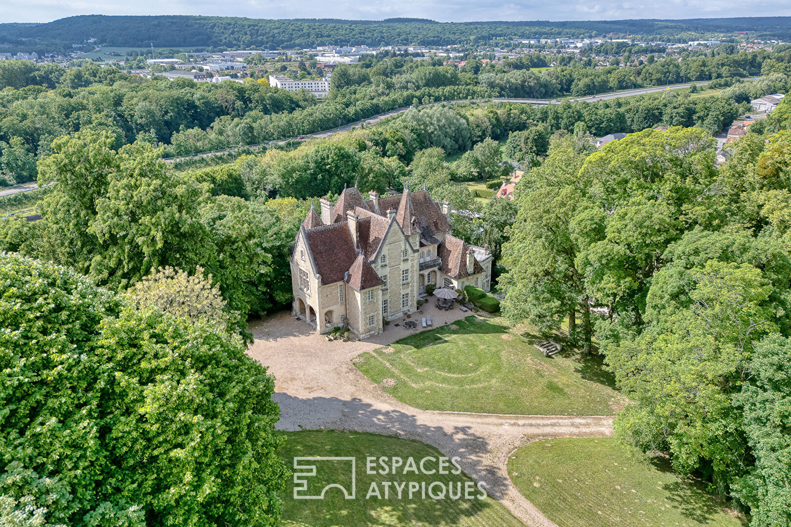 Château d’exception en Normandie à fort potentiel d’investissement et patrimonial
