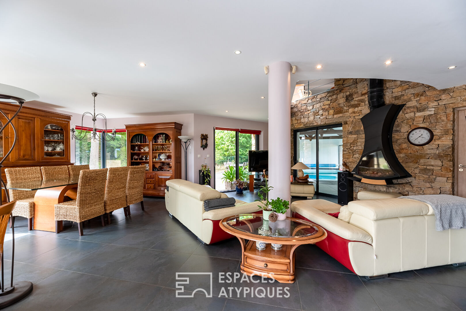 Architect-designed house on the edge of the forest with indoor swimming pool