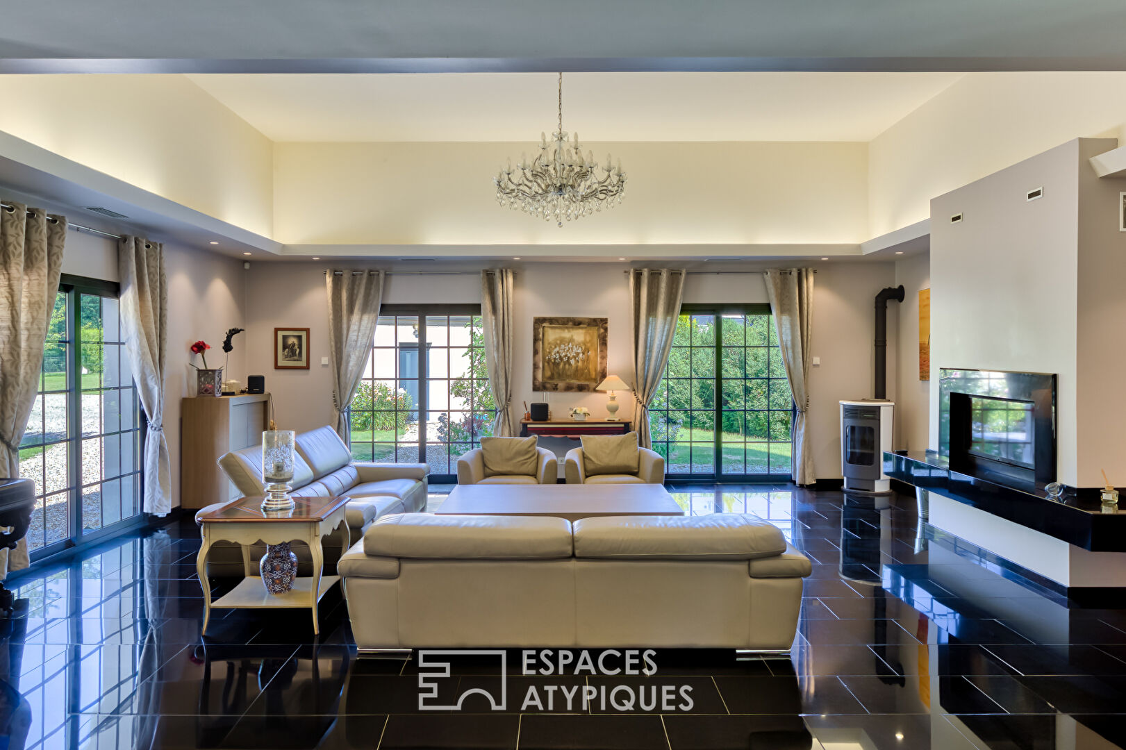 Architect-designed house at the Golf du Champs de Bataille