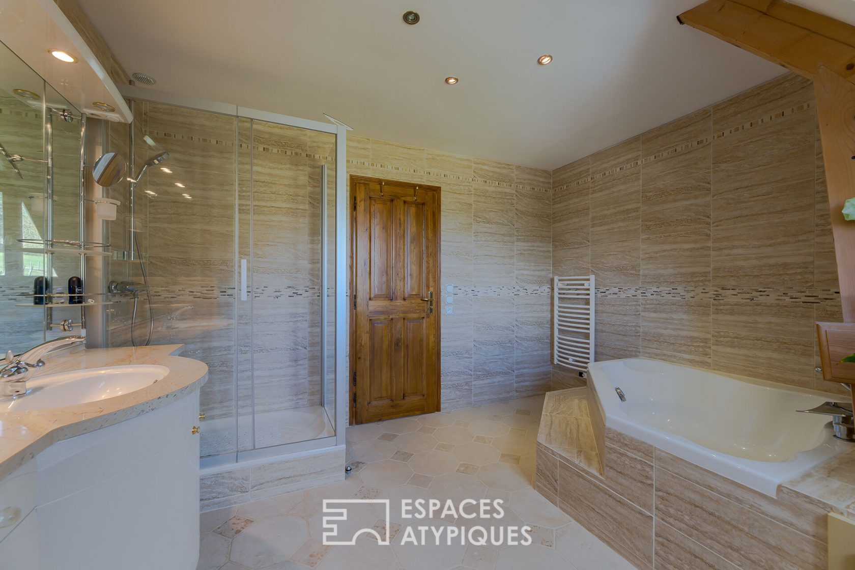 Maison normande contemporaine avec maison d’amis