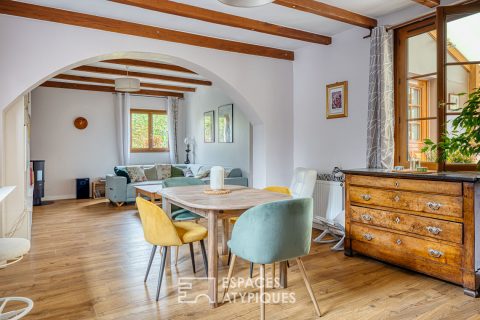 Maison de village et son gîte de charme proche du Château du Champs de Bataille