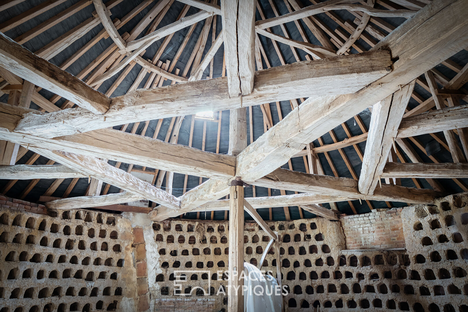 Manor house and its remarkable dovecote