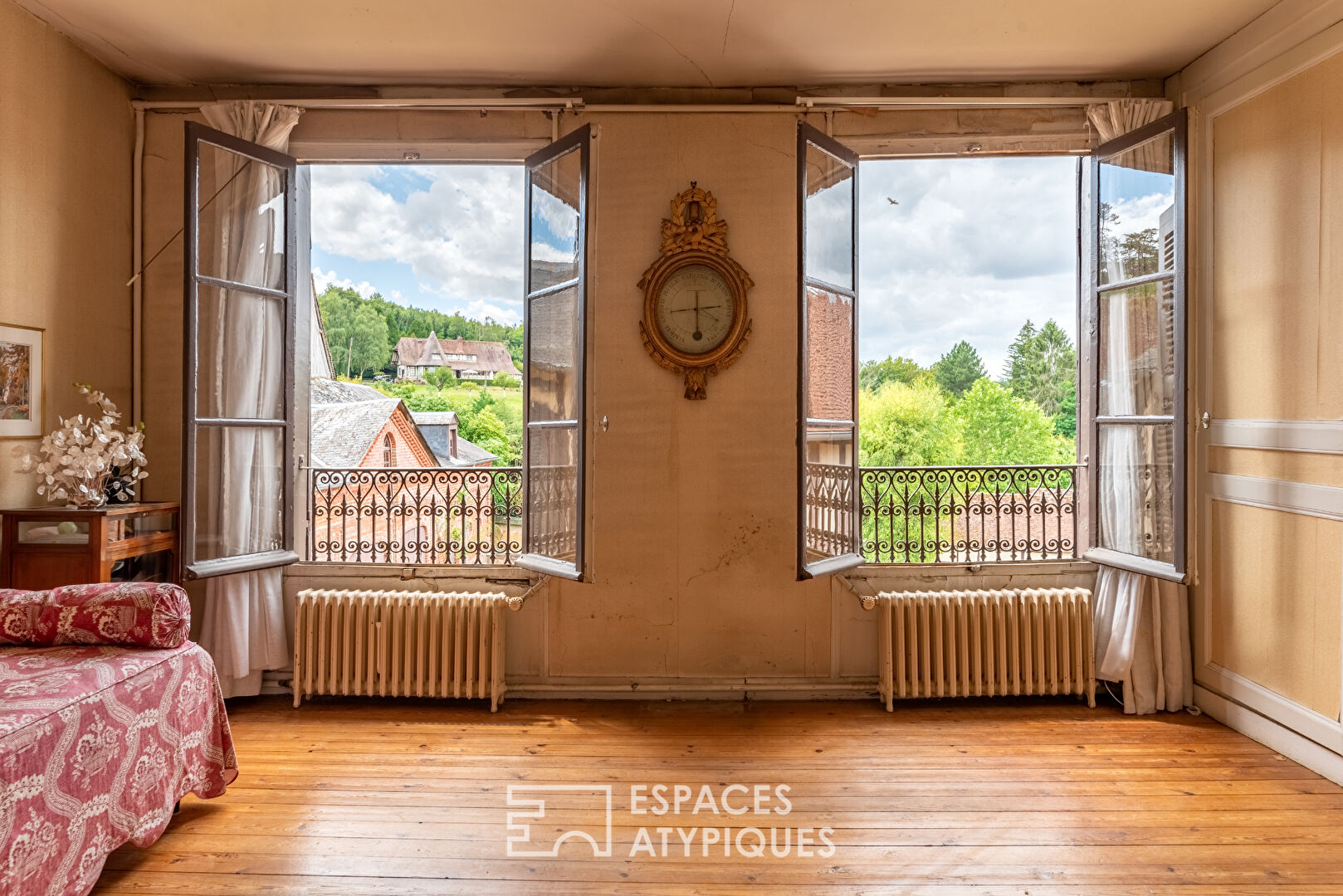 18th century property in the heart of Lyons-la-Fôret