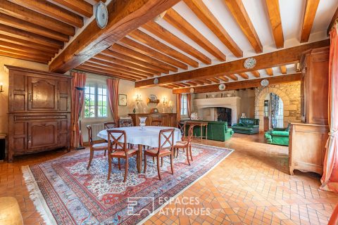 Noble family home in a green setting with outbuilding