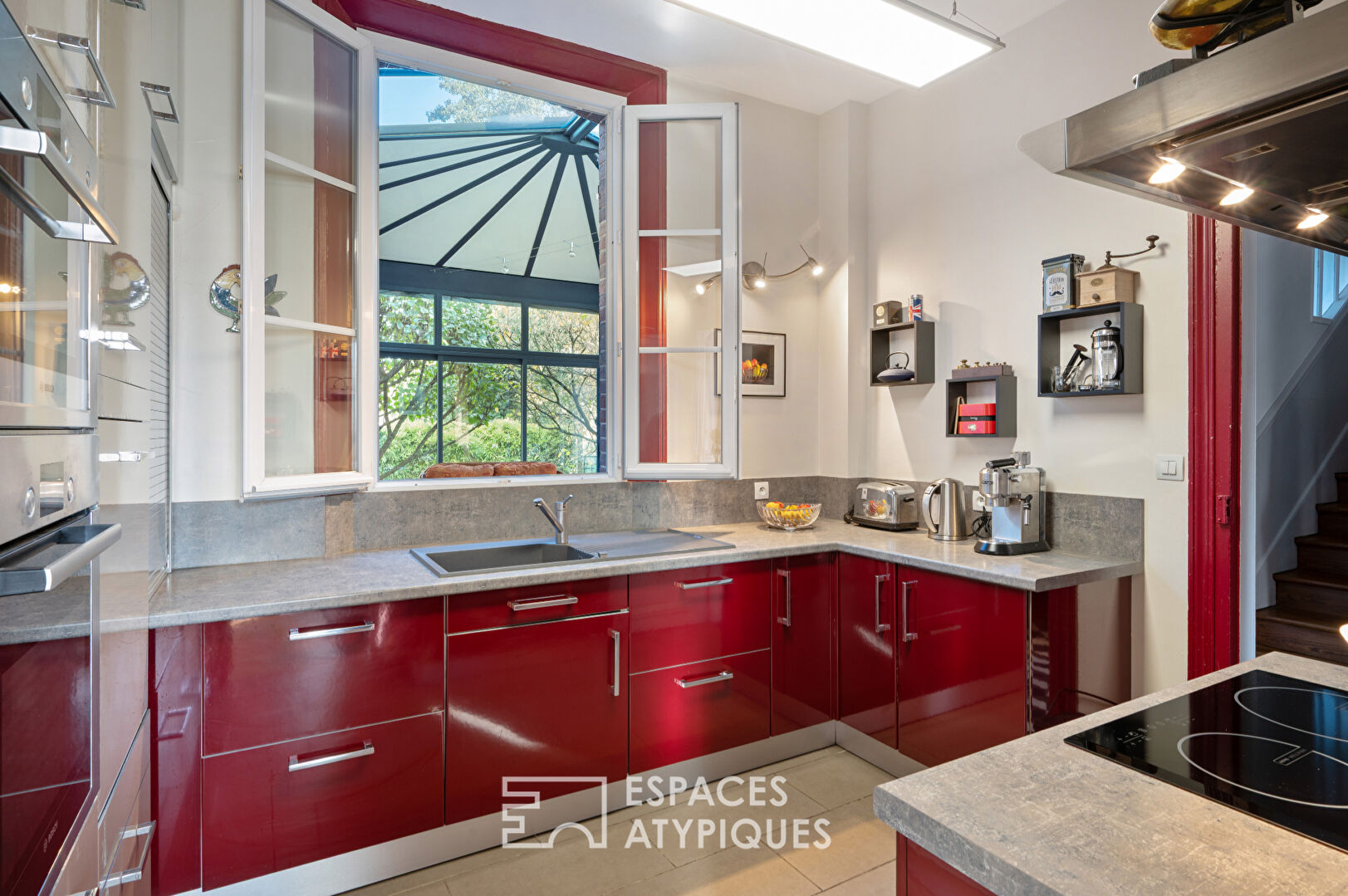 Elegance and charm for this bourgeois house
