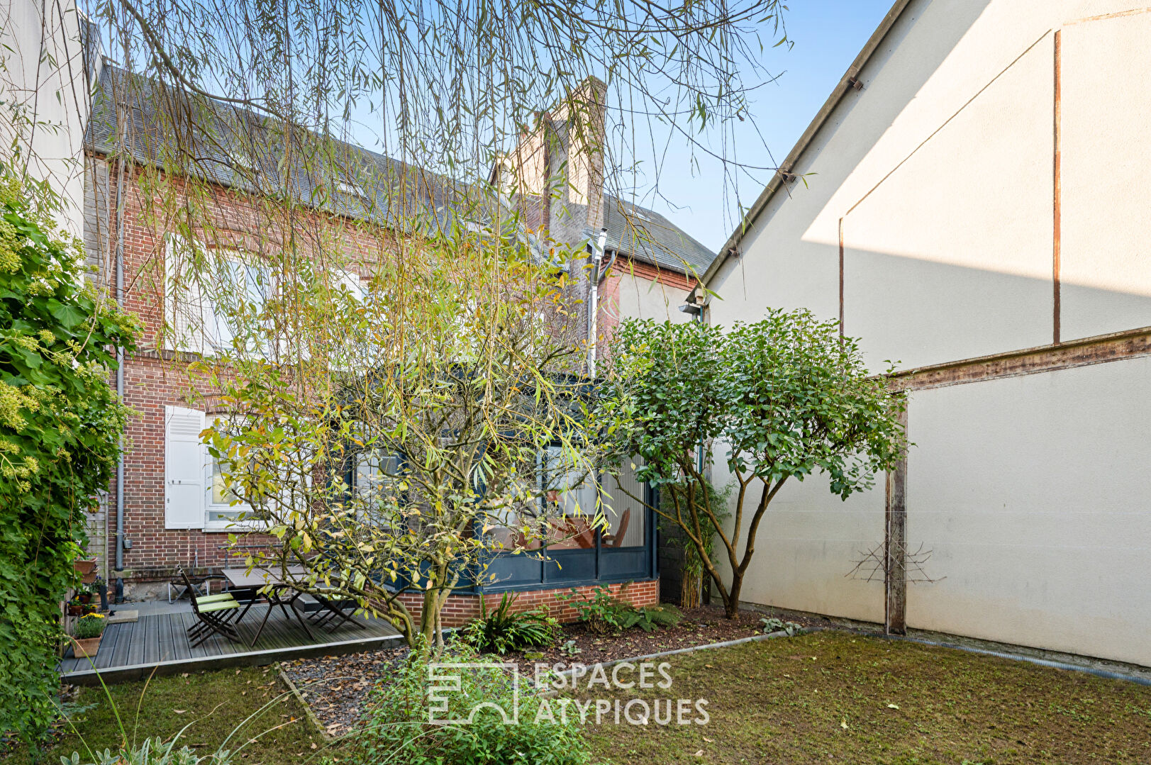 Elegance and charm for this bourgeois house