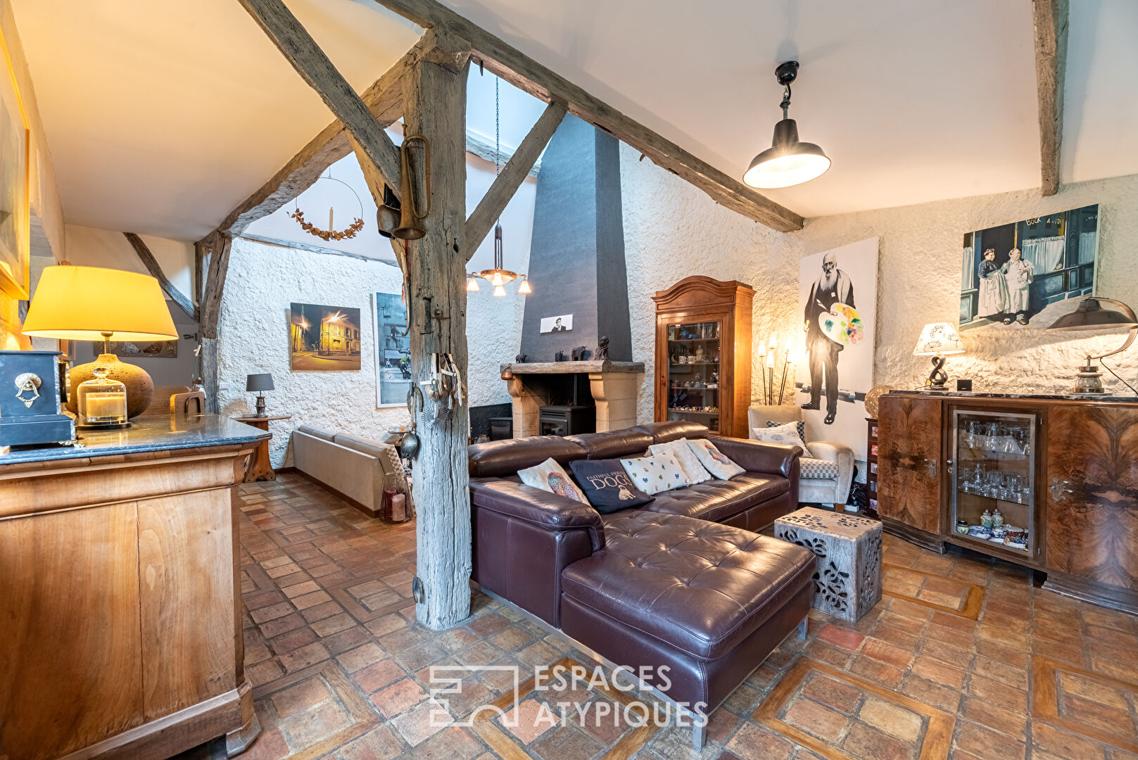 Maison de village avec jardin arboré
