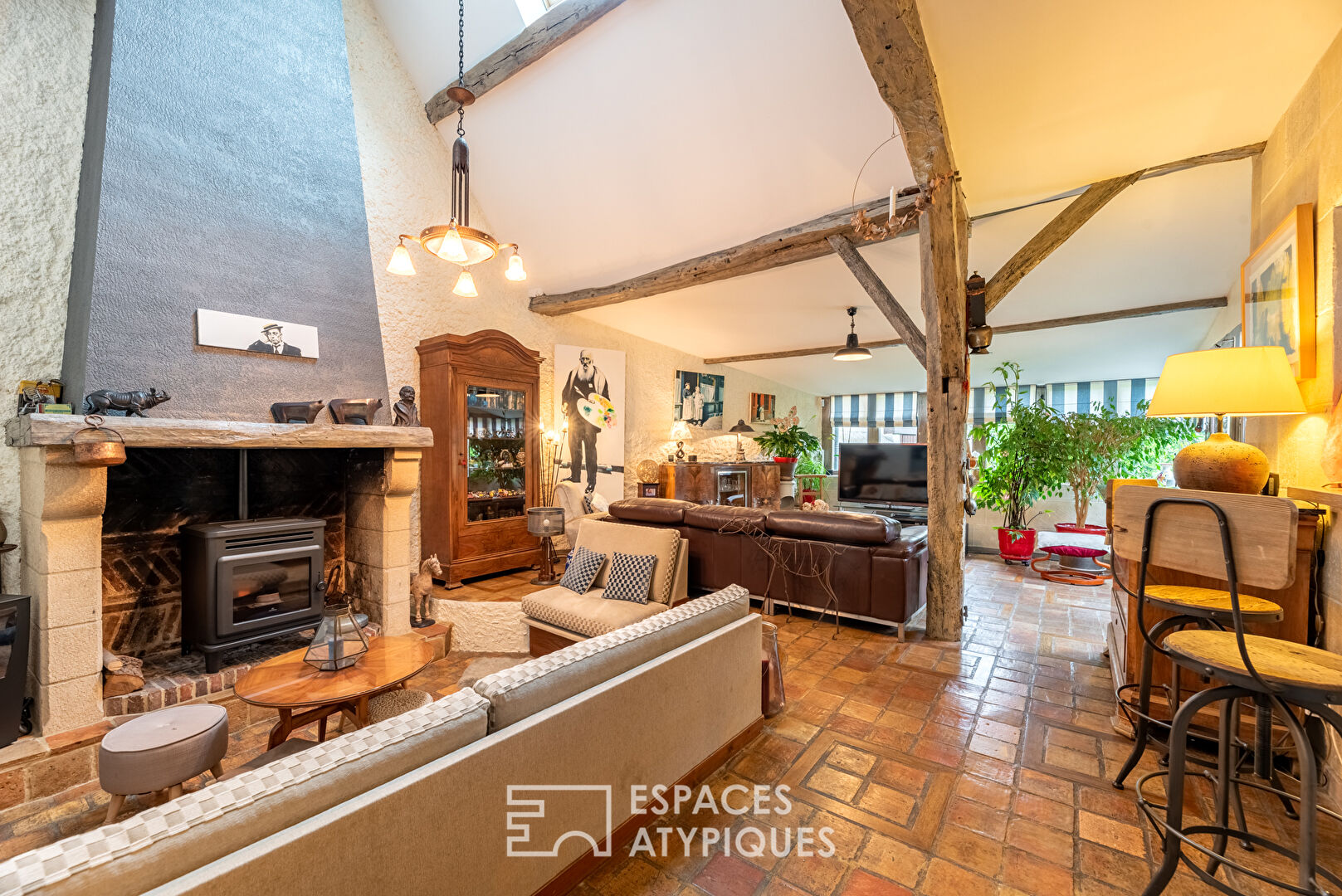 Maison de village avec jardin arboré