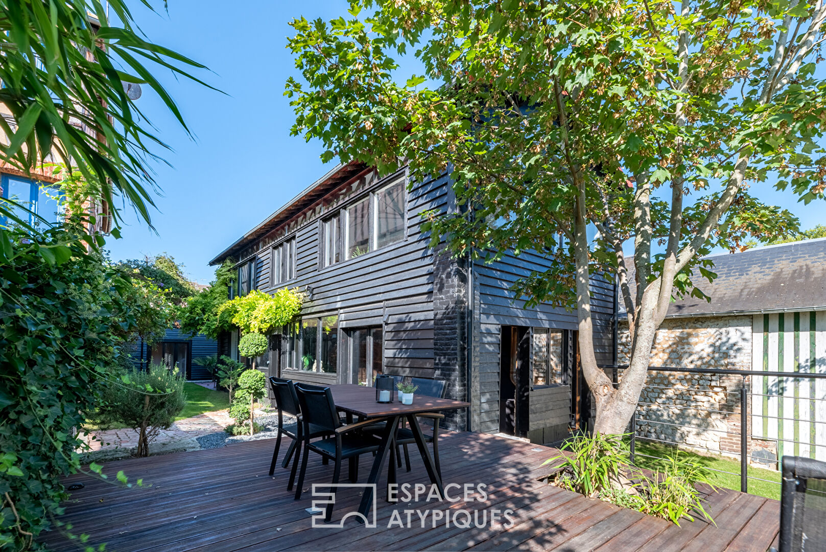 Loft house in the heart of town