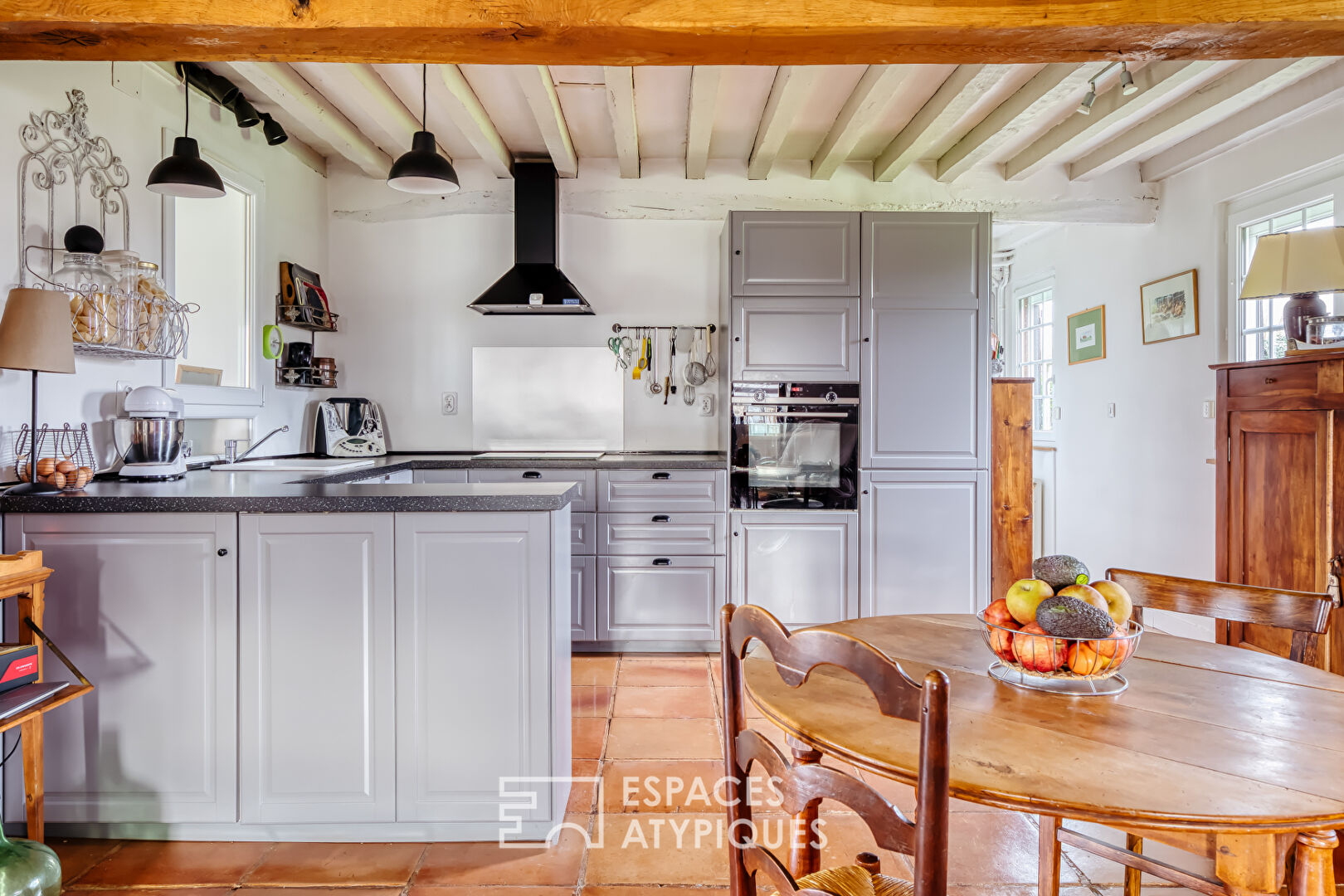 Authentique chaumière normande avec maison d&rsquo;amis