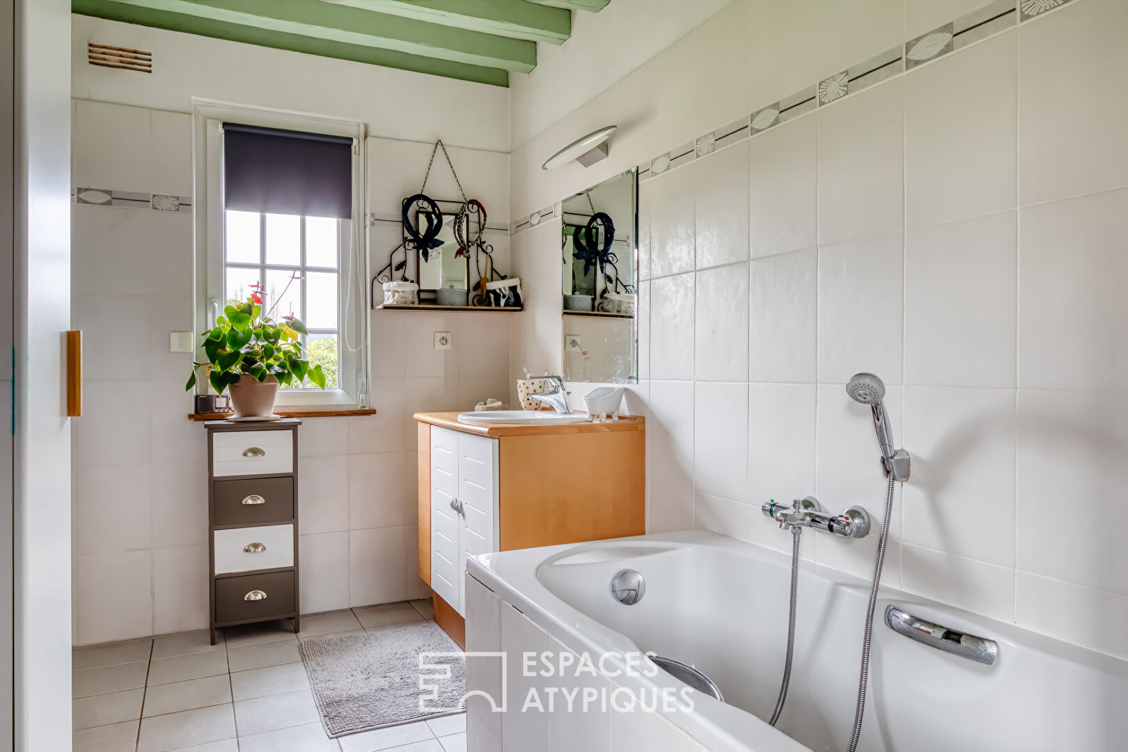 Authentique chaumière normande avec maison d&rsquo;amis