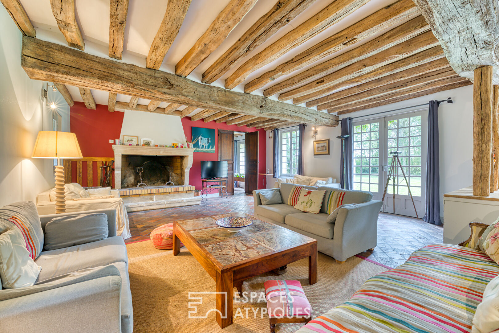Elegant cottage avec piscine et tennis