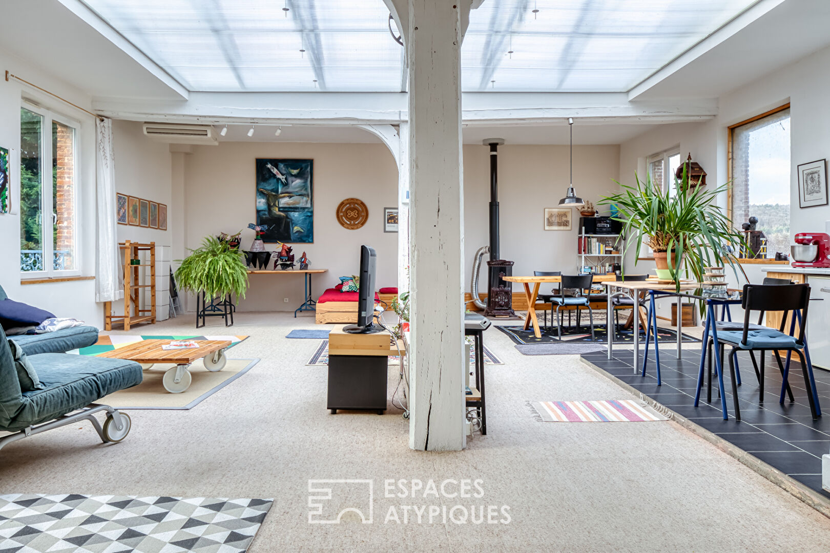 Ancien moulin sur un île privée avec piscine intérieure