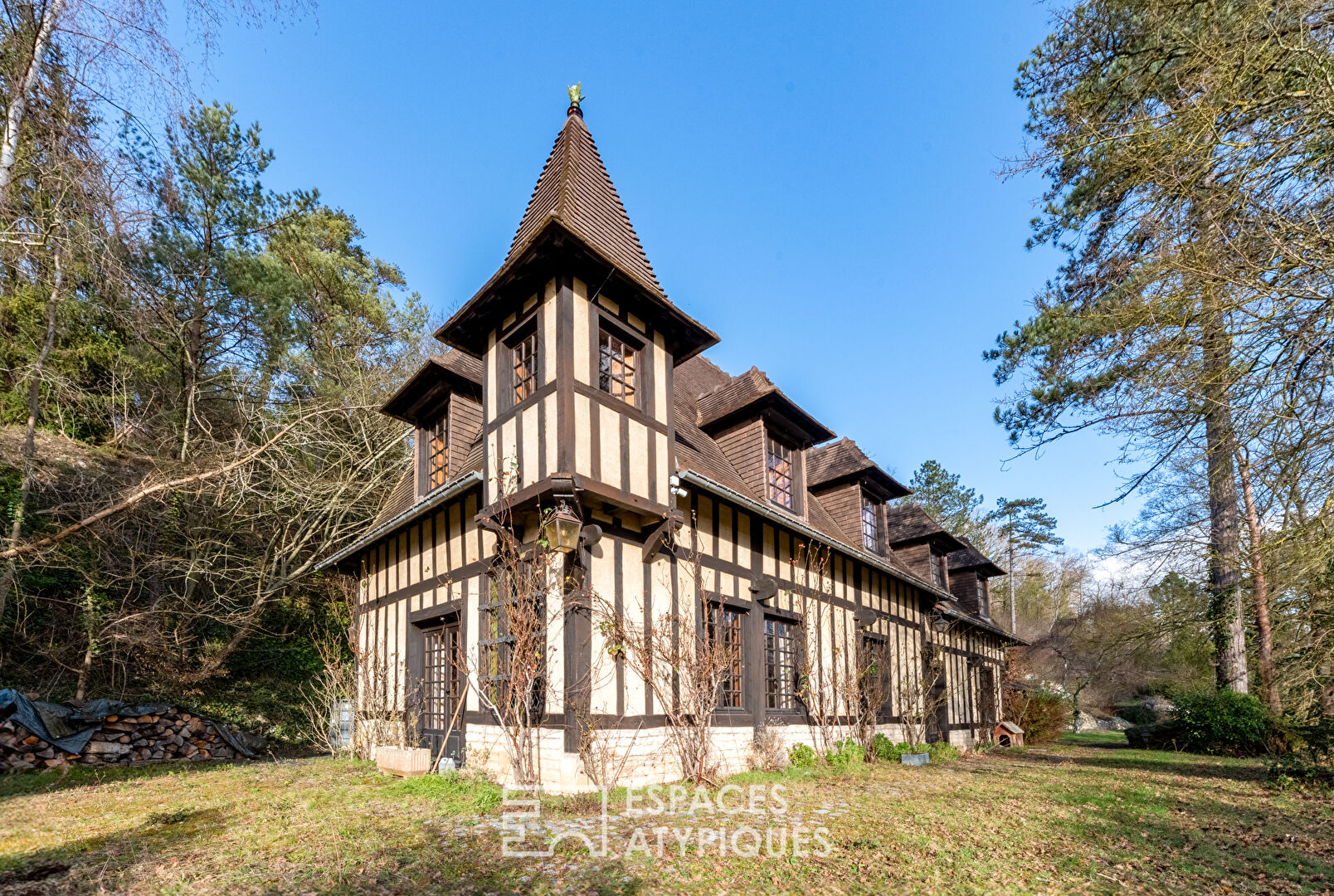 Elegant Norman house and its panorama of the Iton valley