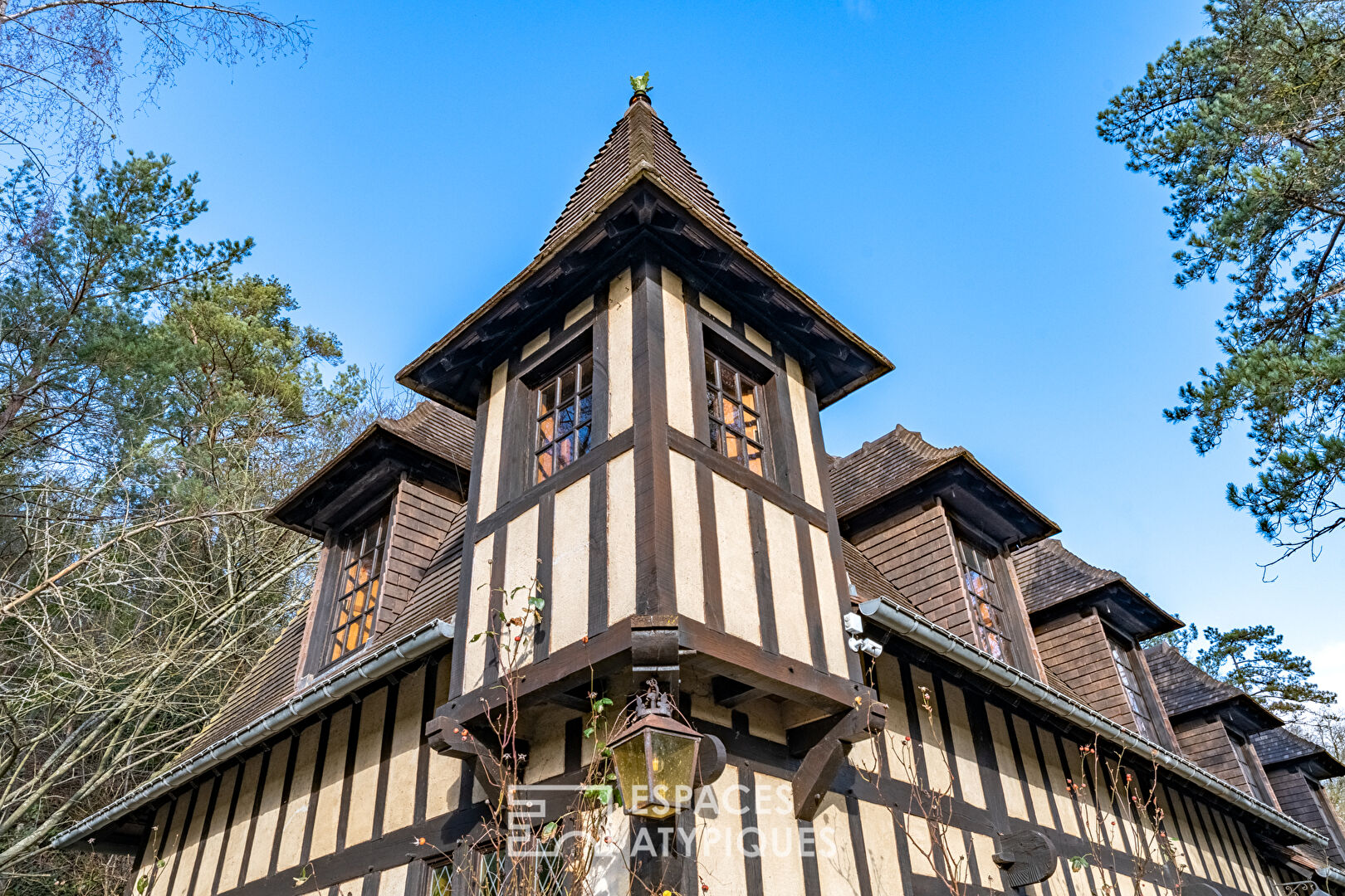 Elegant Norman house and its panorama of the Iton valley