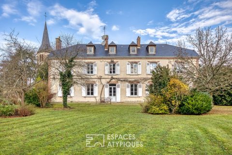 Domaine avec salle de réception et dépendances dans un parc de un hectare