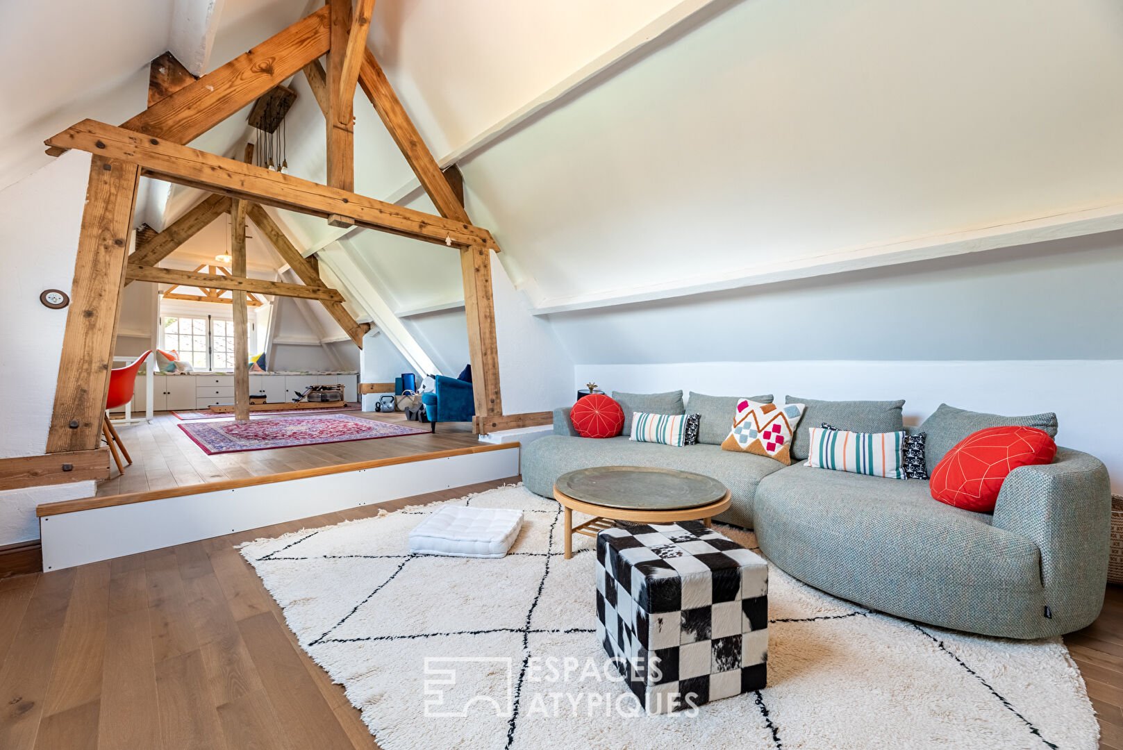 Cottage normand rénové avec dépendances dans un parc arboré