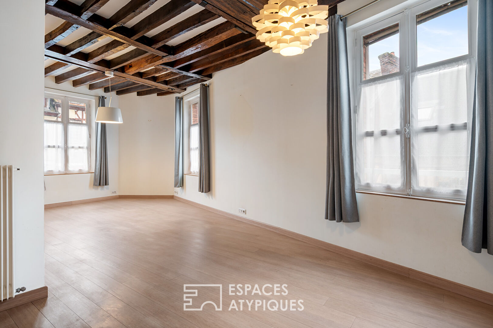 Triplex de charme sous les toits du centre ville d&rsquo;Evreux