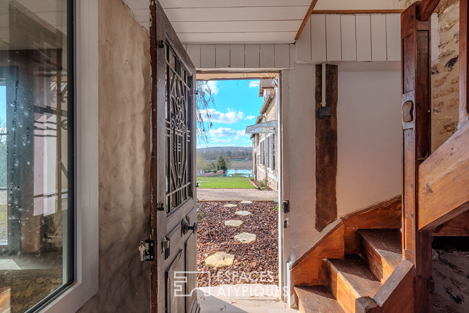 Ancien chai rénové avec vue sur l&rsquo;Eure