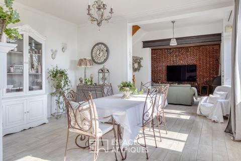 Maison bourgeoise revisitée en centre village