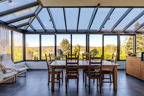 Maison avec forêt privée et terrain constructible