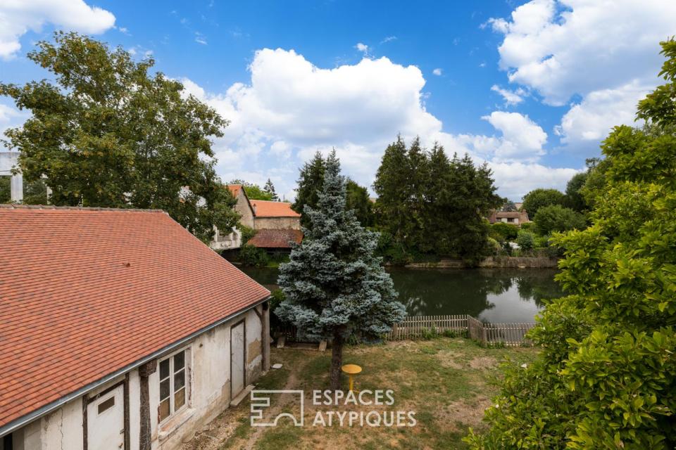 Ancienne hostellerie au bord de l'Eure