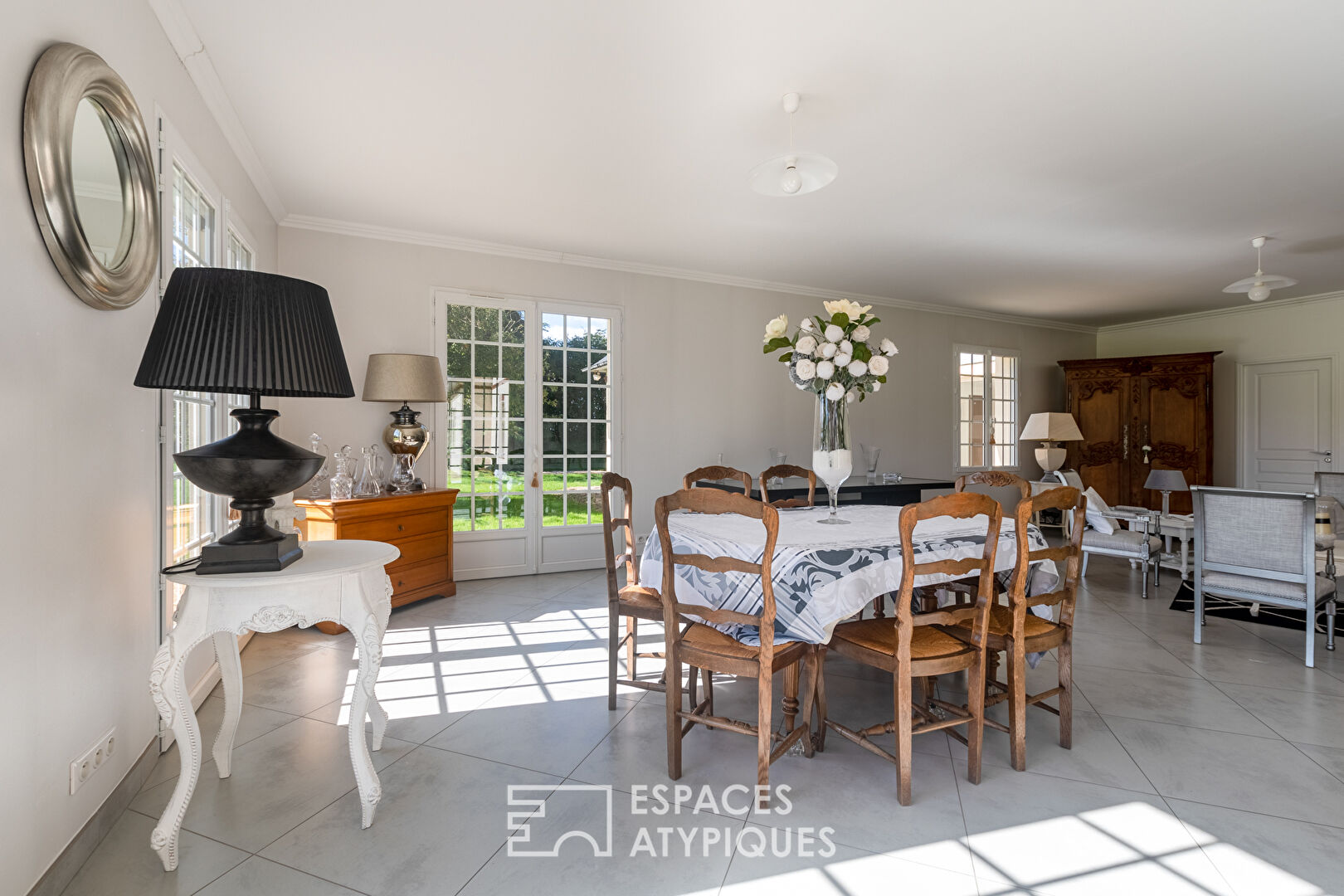 Family property in an equestrian environment