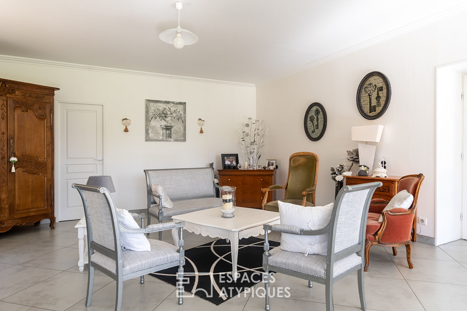 Family property in an equestrian environment