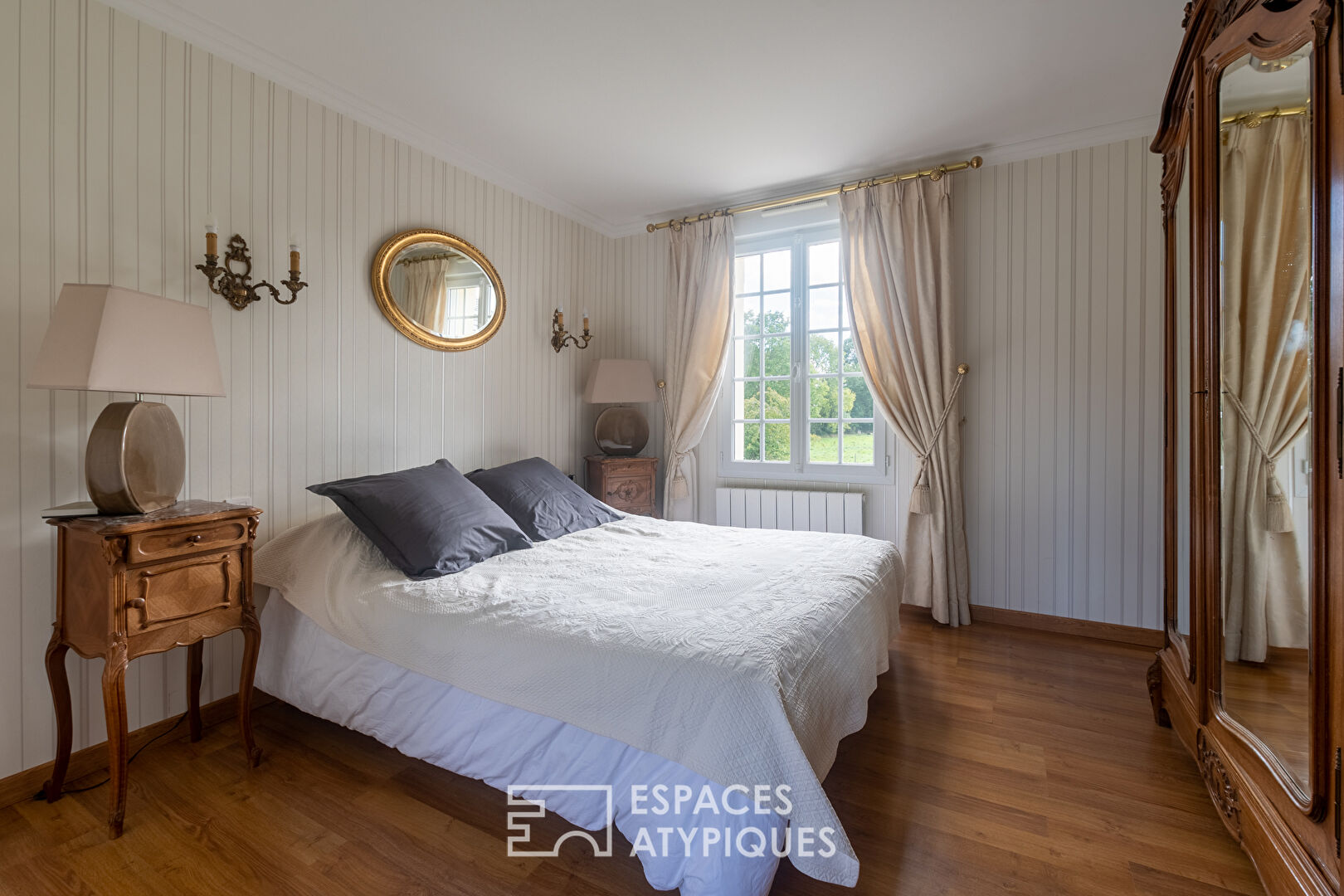 Family property in an equestrian environment