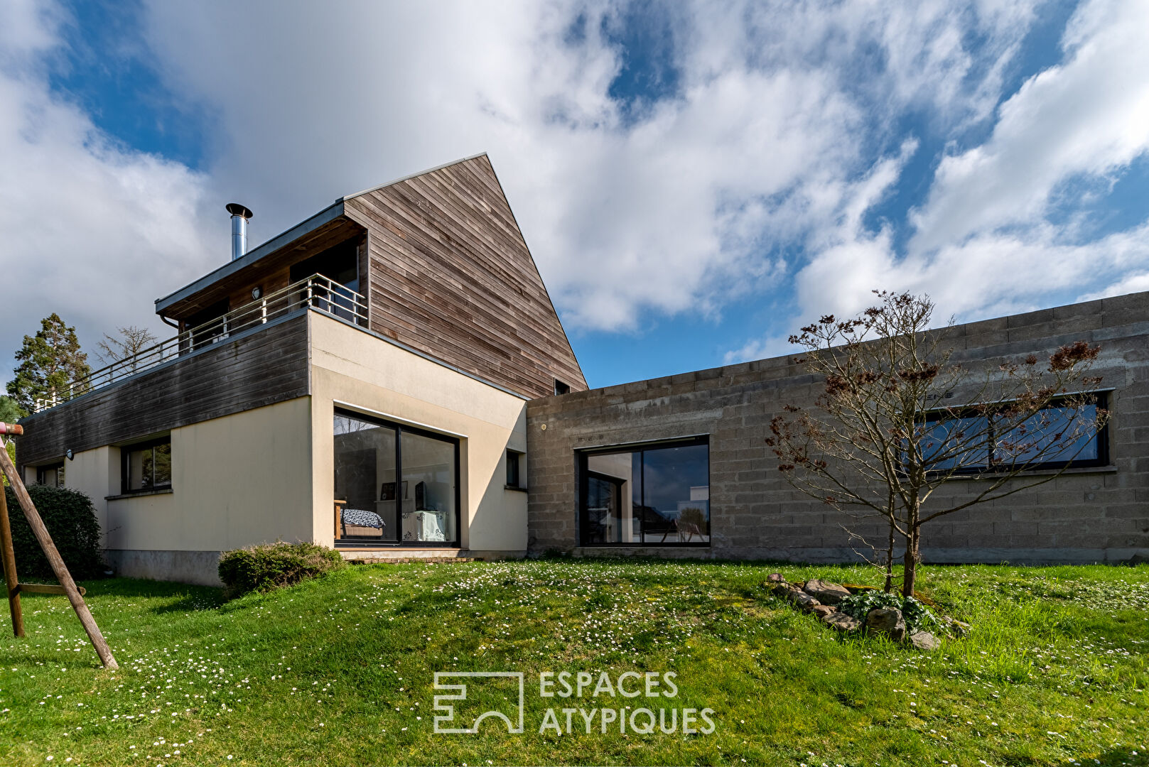 Maison contemporaine avec extension à finaliser