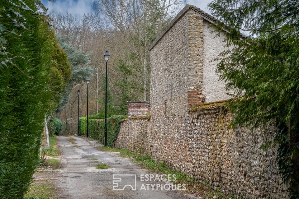 Terrain constructible arboré en coeur de village