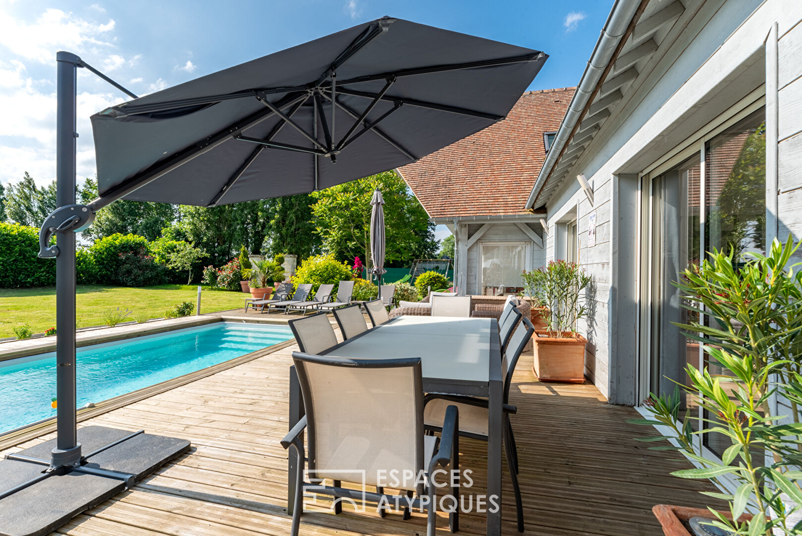 18th century manor house with a swimming pool in an enchanting setting